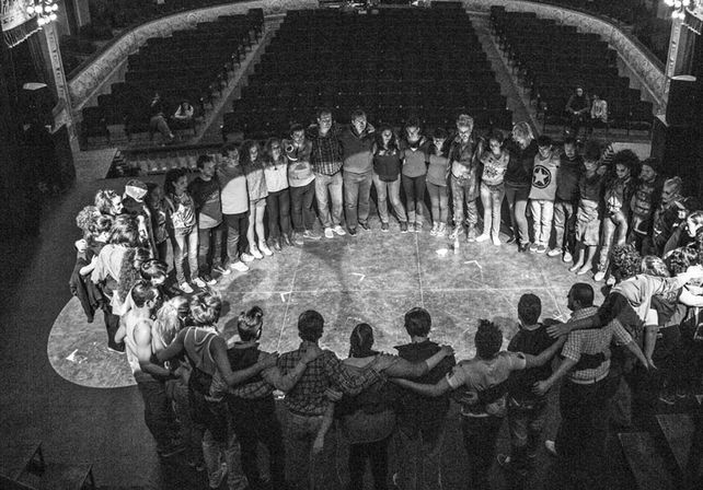 Llegó el día: “Espíritu Traidor” debuta en el Teatro Municipal