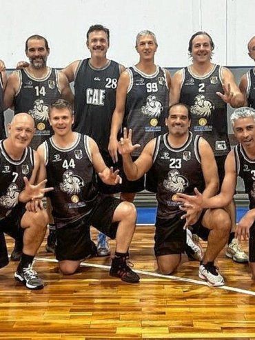 Un punto, un título y la gloria: CAE +45 tricampeón