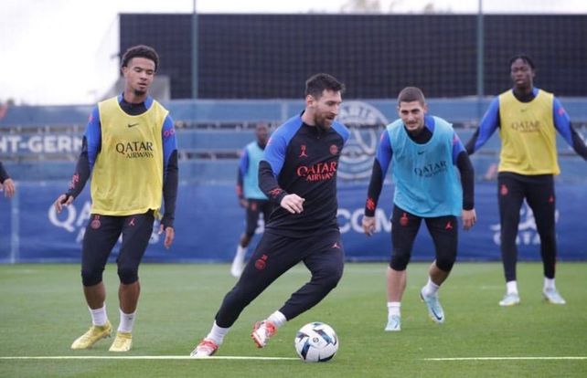 Lionel Messi se entrenó con normalidad y fue convocado para el clásico del PSG ante Olympique de Marsella.&nbsp;