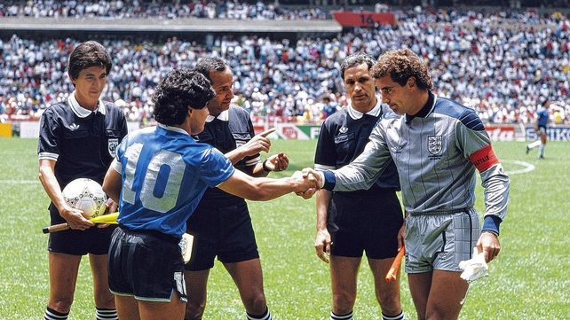 No usaría la camiseta de Maradona ni para lavar los platos