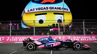 El Alpine de Colapinto, circulando por las calles del Strip Circuit de Las Vegas. El argentino buscaba una buena posición de largada para el GP que comenzará el domingo a la 1.