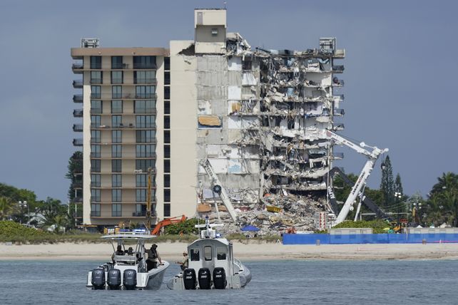 La torre que no colapsó amenaza hacerlo
