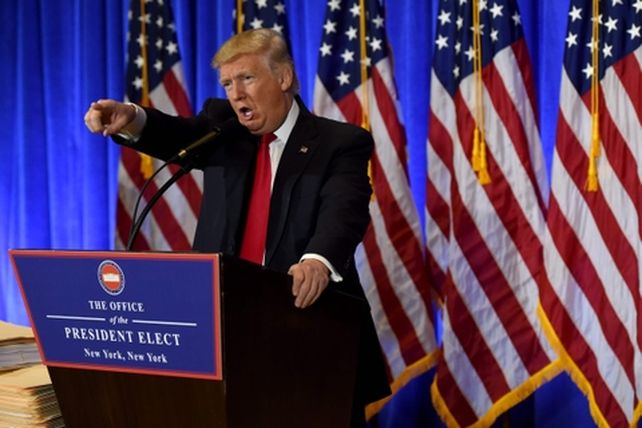 Combativo. Trump compareció ante los medios de prensa