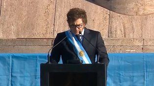 El presidente, Javier Milei, convocó a firmar el Pacto de Mayo el próximo 9 de julio en Tucumán. Lo hizo durante el acto oficial por el Día de la Bandera