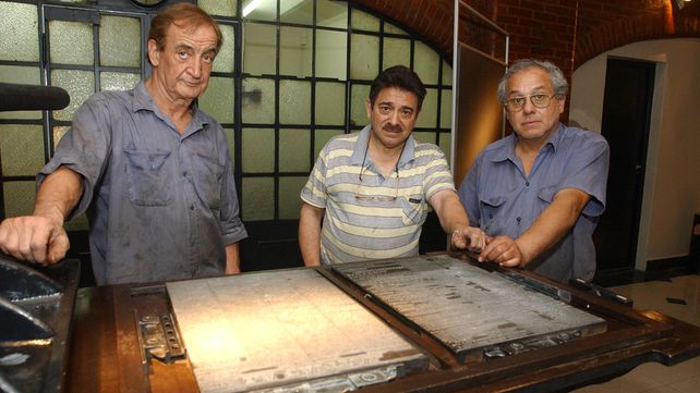 4 de noviembre de 2004. Capacio junto a sus compañeros Barberá y Yovune&nbsp; en la previa a la inauguración del Museo Diario La Capital.