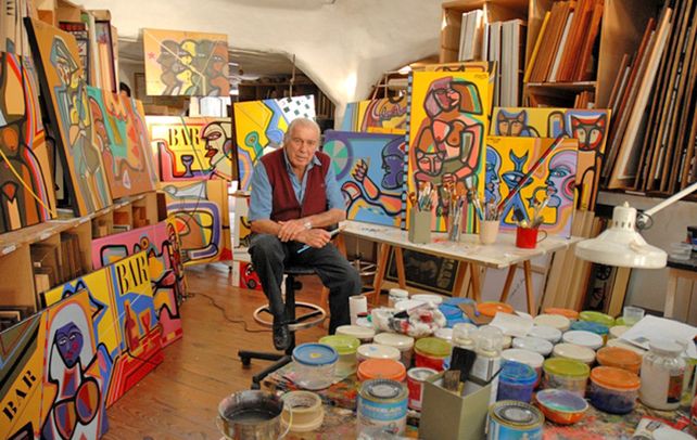 Uruguayo. El desaparecido artista en el taller bonaerense donde creaba.