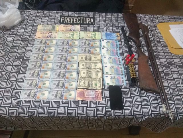 Un policía del Centro de Justicia Penal de Rosario fue detenido acusado de integrar una banda narco