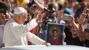 El influencer de Dios: el Papa convirtió en santo a un fanático de la tecnología