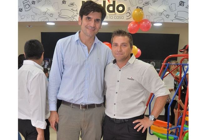 Inauguración. Lucero y Suárez.