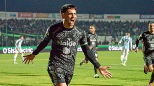 Sarmiento empató ante Racing con gol de Torres