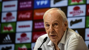 César Luis Menotti aseguró ser más hincha de Colón que de Unión.