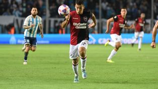 Pérez Tica se lució ante Racing y mostró que puede ser titular en ese puesto.