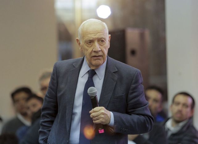 Lavagna canceló su campaña hasta recuperar la estabilidad