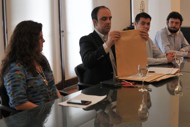 Programa de Reconstrucción: Se licitó la compra de maquinarias para avanzar con las obras de bacheo