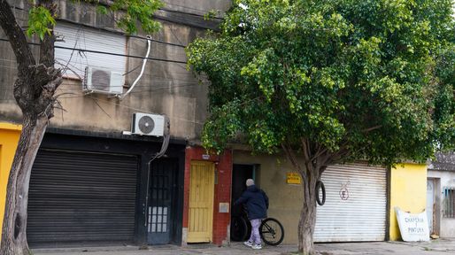 Crimen en barrio Tablada: sin hipótesis firme, confirman que la mujer fue asesinada a puñaladas