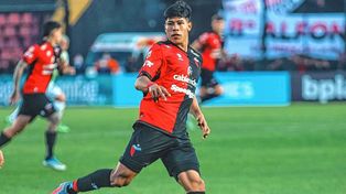 Colón fortalece su patrimonio con la firma del primer contrato de Ojeda