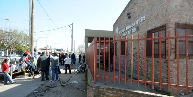 Tres chicos fueron baleados a la salida de una escuela en Fraga y G&eacute;nova