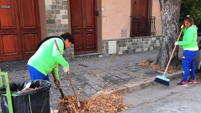 Plan Otoño en Santo Tomé para la limpieza de espacios públicos y recolección de hojas