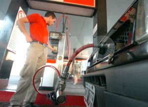 Taxistas preocupados por la falta de GNC en las Fiestas