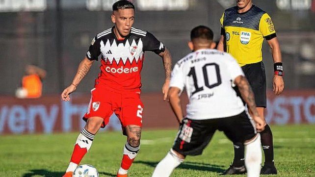 River visita a Deportivo Riestra con la misión de seguir arriba