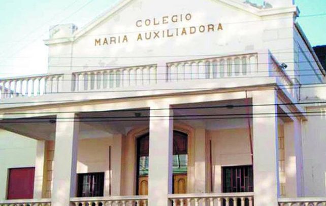 La escuela aceptó la decisión judicial