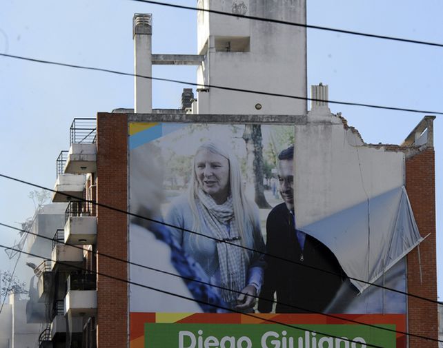 Bonfatti decretó tres días de duelo y los partidos suspendieron la campaña