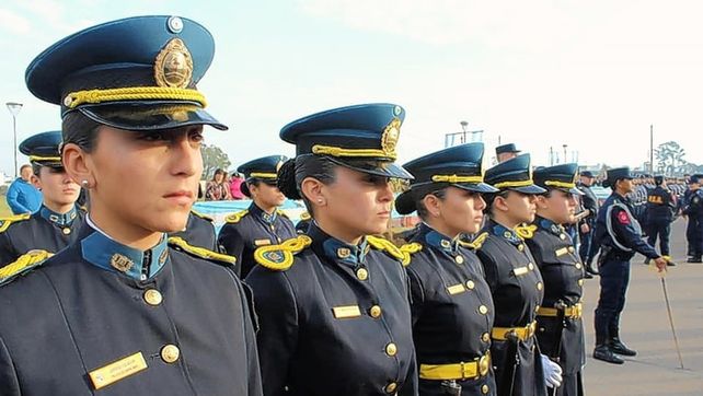 Más mujeres se forman para integrar las fuerzas de seguridad