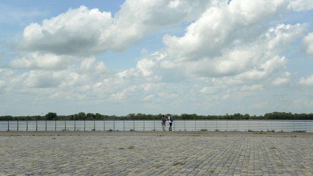 El cielo estará mayormente nublado y el tiempo volverá a mostrar condiciones veraniegas.