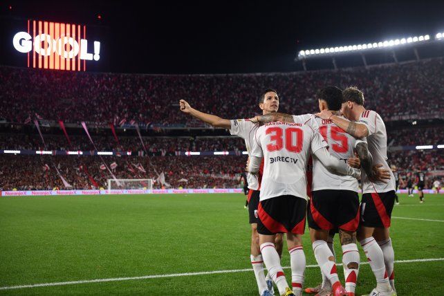 River ganó bien y se metió en los cuartos.