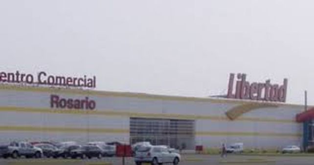El estacionamiento donde dejaron el vehículo con los elementos comprados .