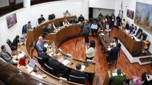 Aportes más altos y nuevos requisitos: los puntos clave de la reforma previsional que vota el Concejo Municipal
