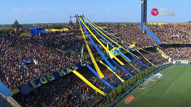 Central ganó 2 a 1, sin jugar bien, ante un Arsenal que terminó con nueve