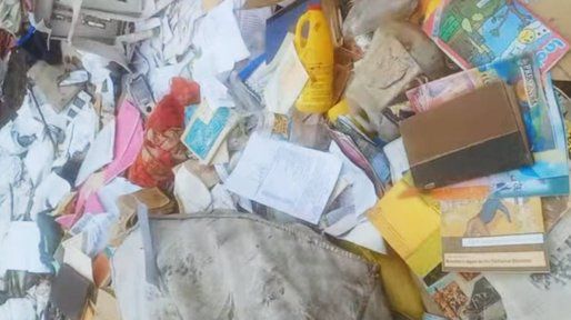 Gobernador Mansilla: hallaron libros donados por una biblioteca en el basural