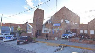 El Jefe de la Comisaría de Santa Elena, Leonardo Sosa, fue apartado de su cargo tras ser denunciado por acoso sexual por una mujer policía.