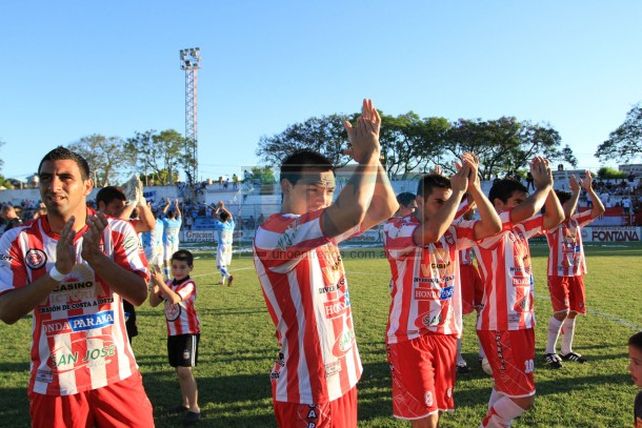 Atlético Paraná y Belgrano no se sacaron diferencias