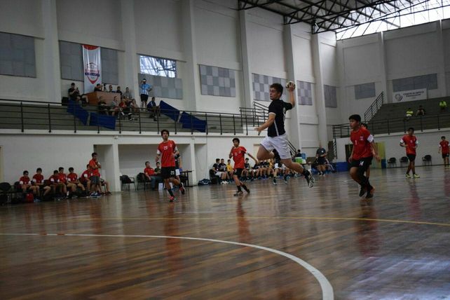 El handball de I. L. Peretz afianzó su crecimiento