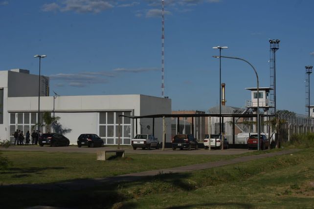 La extorsión se concretó mediante llamados y mensajes realizados por dos reclusos que estaban alojados en la cárcel de Pérez