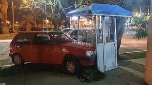 A fines del año pasado la garita fue derribada por un accidente automovilístico.