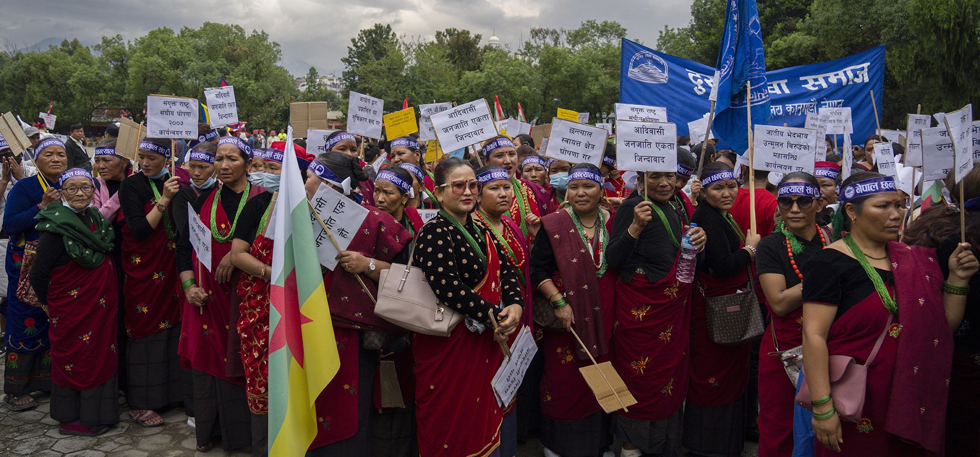 Mujeres indígenas de Nepal con atuendos tradicionales participan en una manifestación para conmemorar el Día Internacional de los Pueblos Indígenas del Mundo en Katmandú, Nepal, el miércoles 9 de agosto de 2023. (Foto AP/Niranjan Shrestha) Mujeres indígenas de Nepal con atuendos tradicionales participan en una manifestación para conmemorar el Día Internacional de los Pueblos Indígenas del Mundo en Katmandú, Nepal, el miércoles 9 de agosto de 2023. (Foto AP/Niranjan Shrestha)