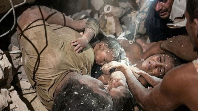 Rescataron a una mujer de 34 años y sus tres hijos menores de edad