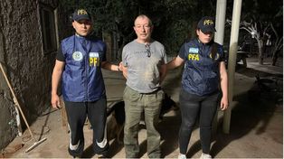 El asesino fue encontrado mientras paseaba a un perro