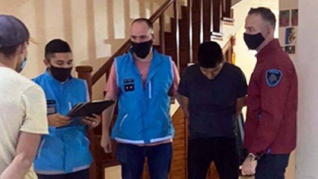 Detienen al comerciante acusado de abusar de una joven venezolana en Balvanera
