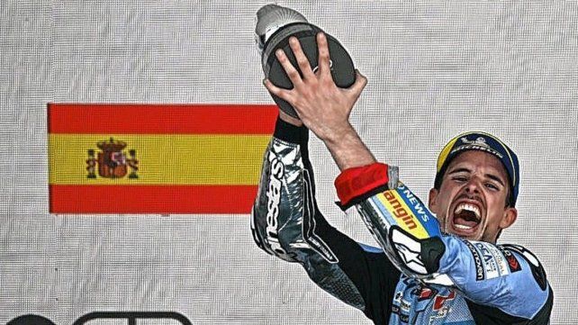 Álex Márquez se impuso en España y ahora es el nuevo líder del torneo.