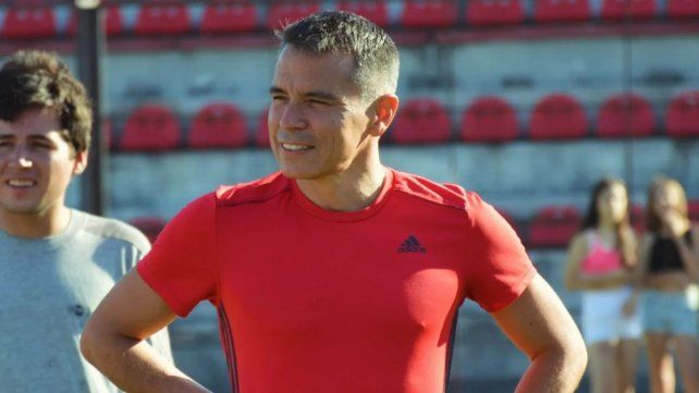 Javier Saviola en el estadio Presbítero Bartolomé Grella.