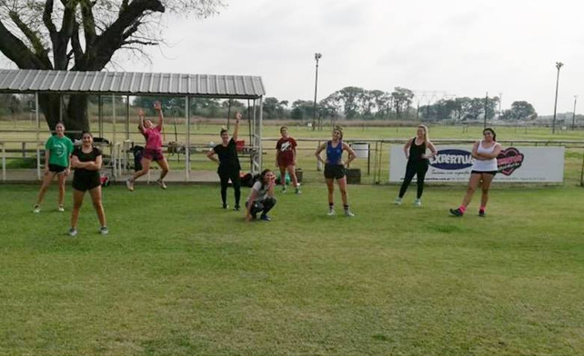 Mucha felicidad manifestaron las chicas de hockey del Club Universitario de Santa Fe.
