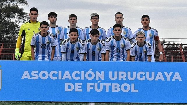 Con Froilán Díaz de Unión, la Sub 17 superó a Uruguay