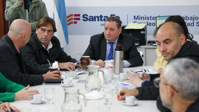 El gobierno de Santa Fe convocará a los gremios para una nueva ronda de paritarias, en la búsqueda de definir los nuevos aumentos salariales.