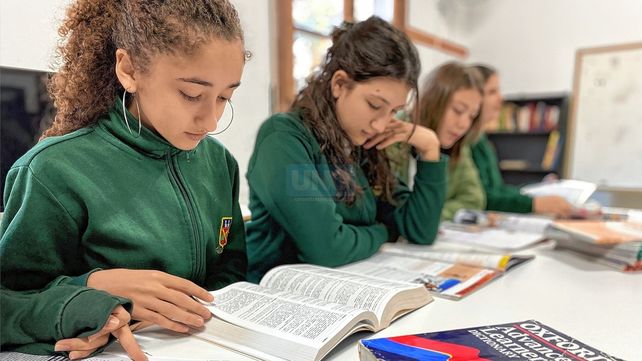 Oxford University Press. Colaborará para garantizar la mejor calidad del plan de estudios y de los materiales.&nbsp;