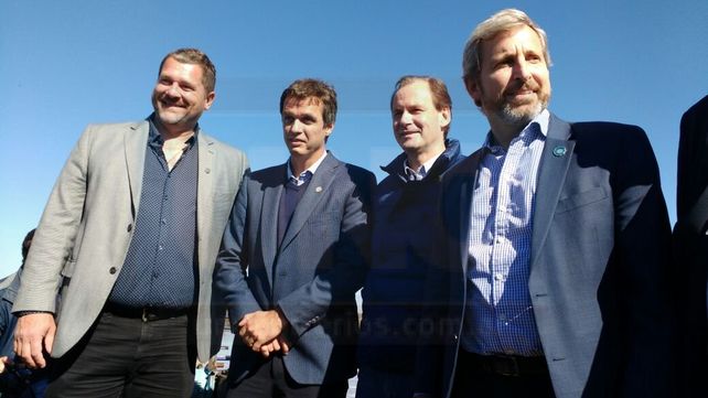 Frigerio recorrió zonas afectadas por la crecida del río Uruguay, en Concordia