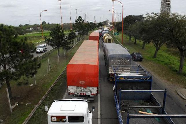 El transporte de carga reclama una nueva tarifa para el 2014